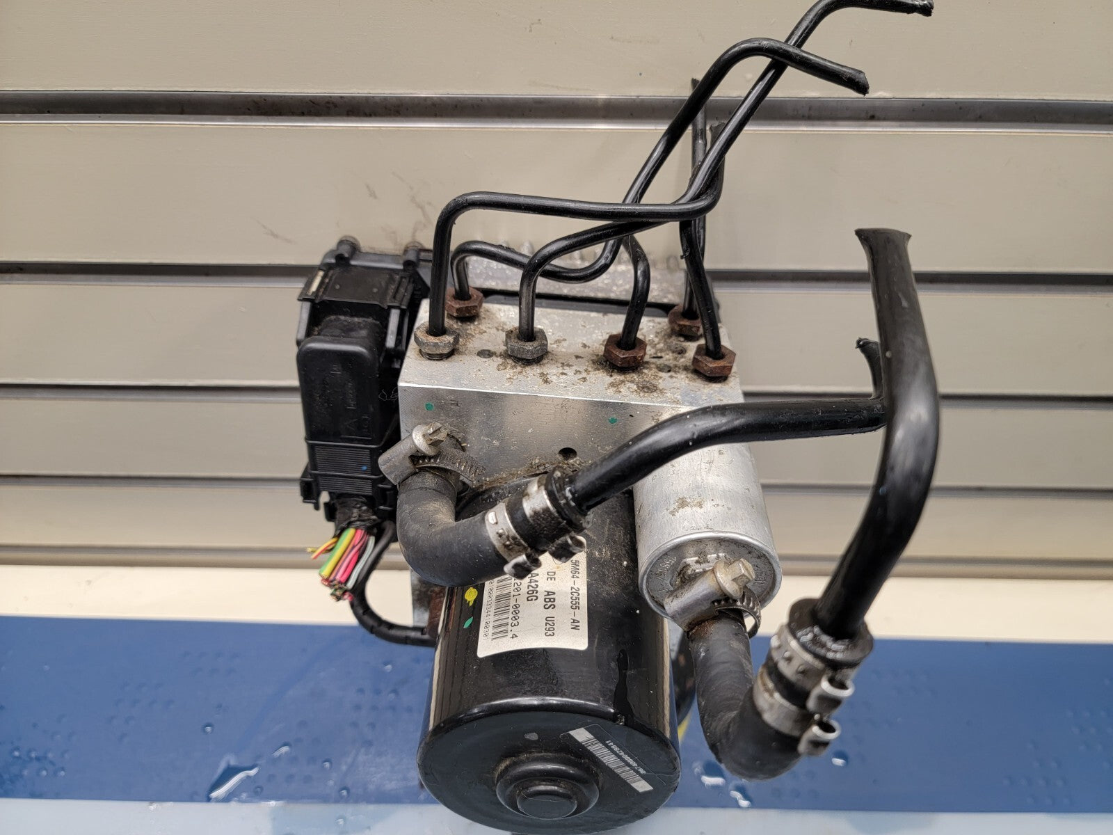 🔥2005-2007 FORD ESCAPE MERCURY MARINER HYBRID ABS ANTI-LOCK BRAKE PUMP