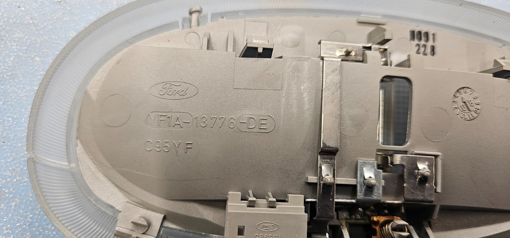 🔥2004-2014 FORD F-150 REAR OVERHEAD ROOF DOME LIGHT LAMP OEM