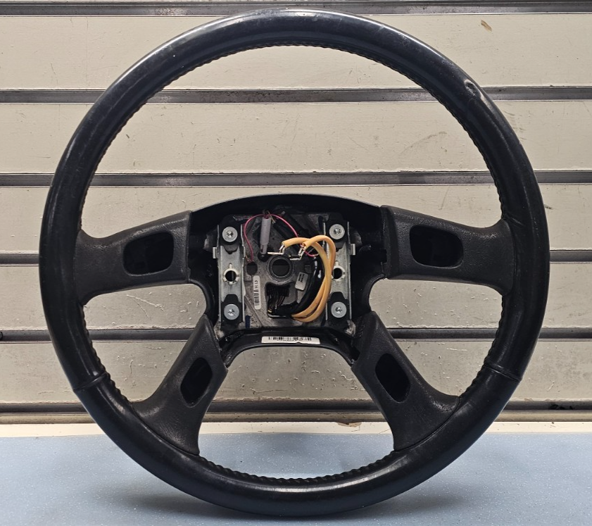 🔥03-06 SILVERADO SIERRA YUKON TAHOE SUBURBAN STEERING WHEEL LEATHER BLACK