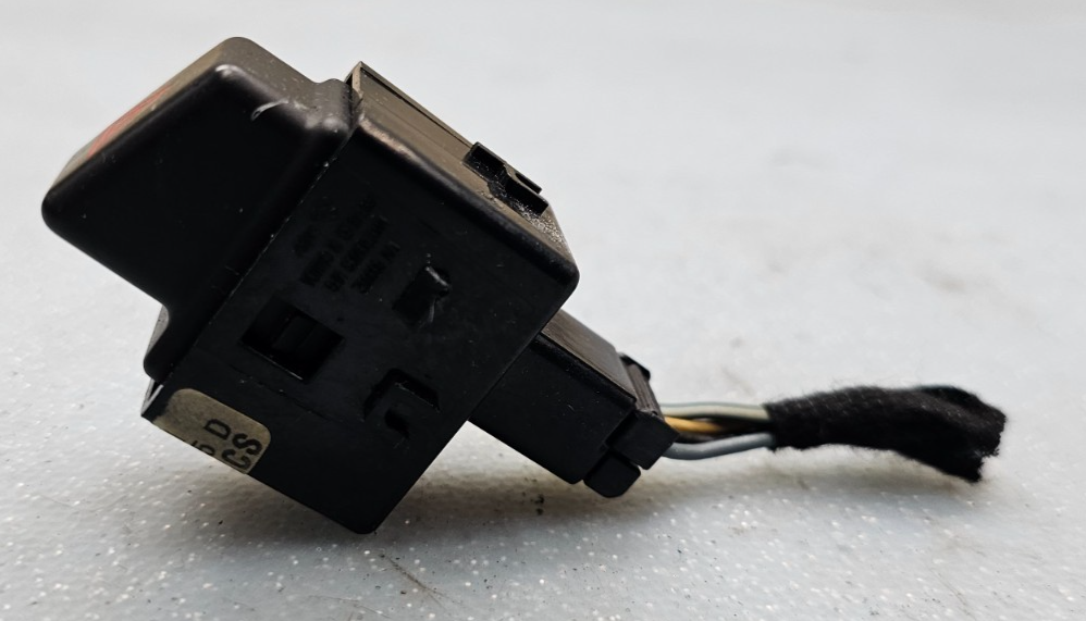 🔥03-07 Cadillac CTS SRX Hazard Emergency Flasher Warning Light Switch OEM BLACK
