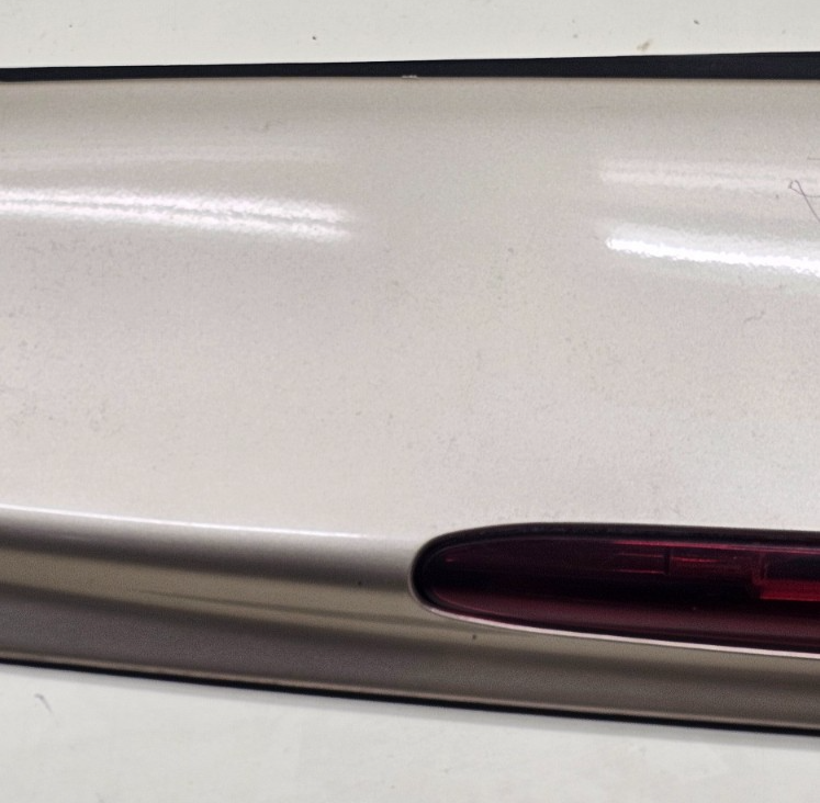 🔥2002-2009 Chevrolet Trailblazer Rear Hatch Spoiler Brake Light White OEM SP2