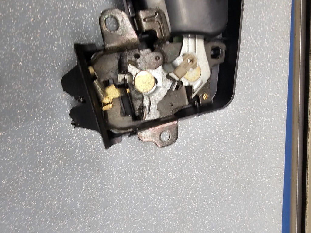 98-02 TOYOTA COROLLA TRUNK LATCH RELEASE ACTUATOR /TC