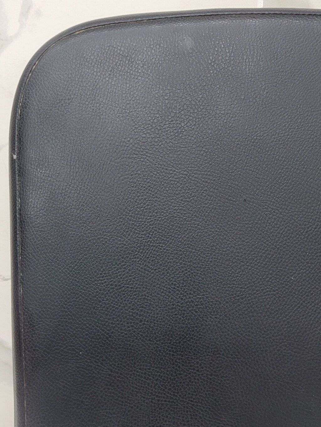 02-08 Dodge RAM Center Console Jump Seat ARMREST Cover Lid Leather Dark Gray JS7