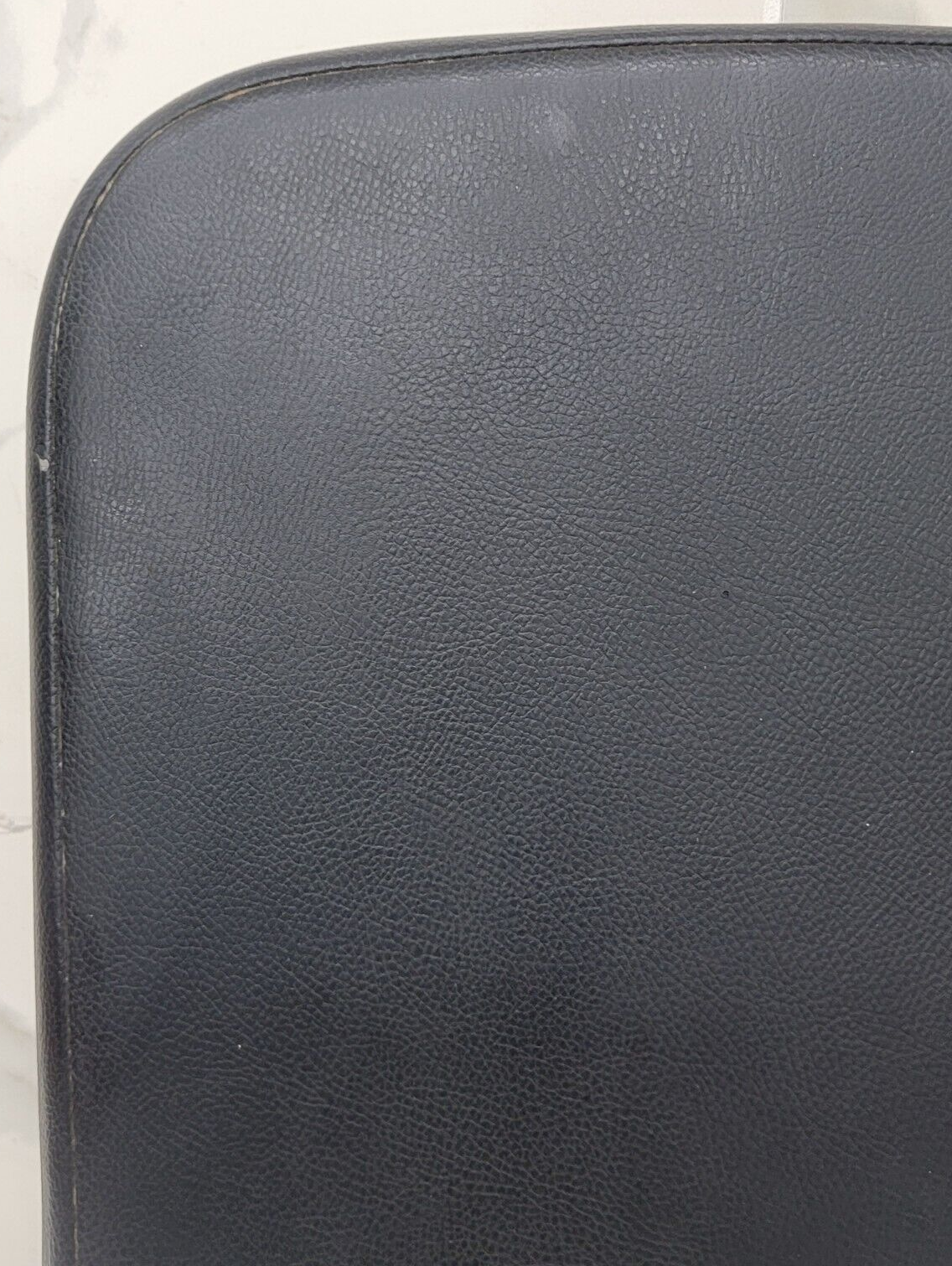 02-08 Dodge RAM Center Console Jump Seat ARMREST Cover Lid Leather Dark Gray JS7