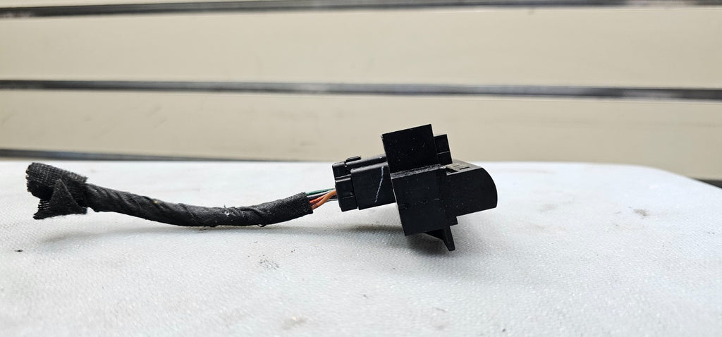 🔥05-10 Chrysler 300 Grand Caravan Hazard Warning Light Control Switch Assembly