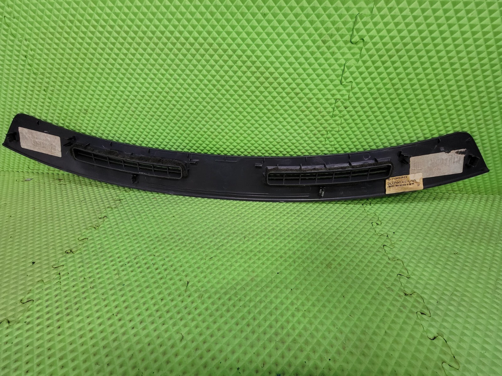 🔥2005-2007 CHRYSLER 300 UPPER DASHBOARD PAD TRIM DEFROSTER PANEL OEM BLACK DP5