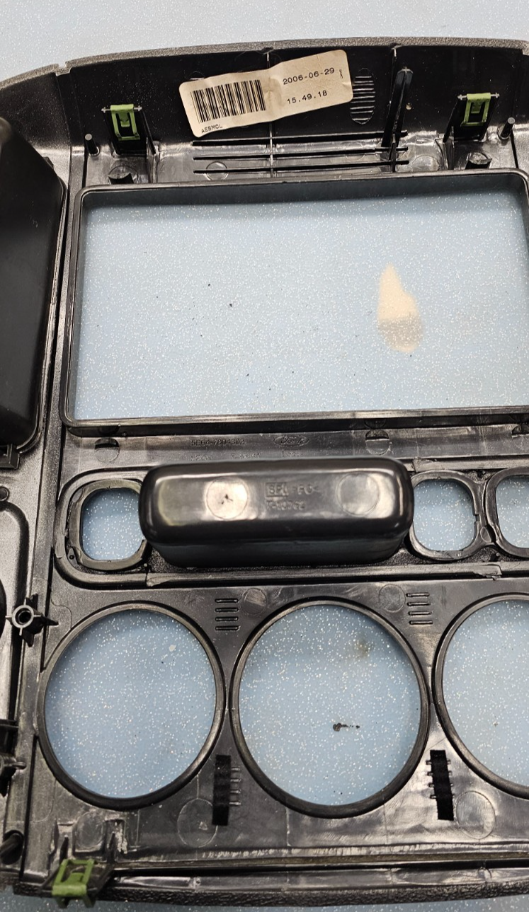 🔥01-07 FORD ESCAPE CENTER DASH RADIO A/C CLIMATE TRIM BEZEL SILVER OEM