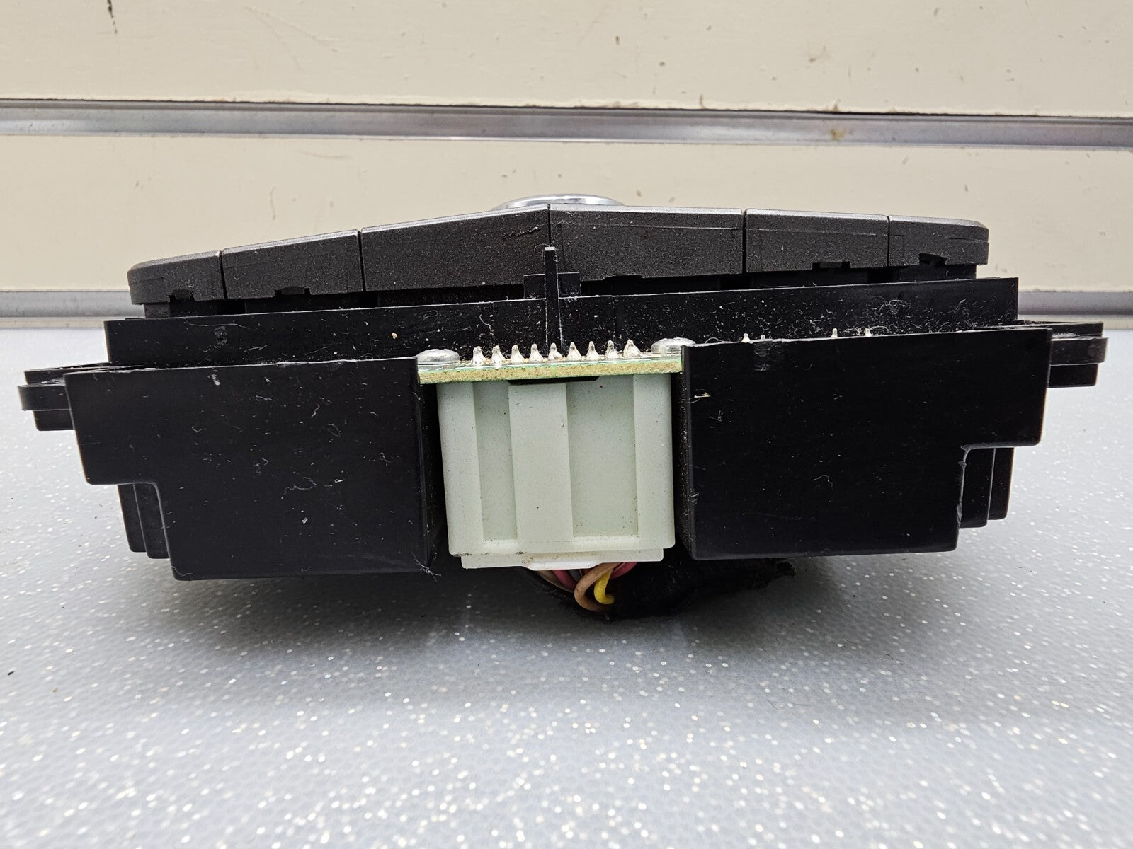🔥10-12 Cadillac SRX Dash Radio Climate Control Panel AM-FM-CD-MP3 AUX OEM
