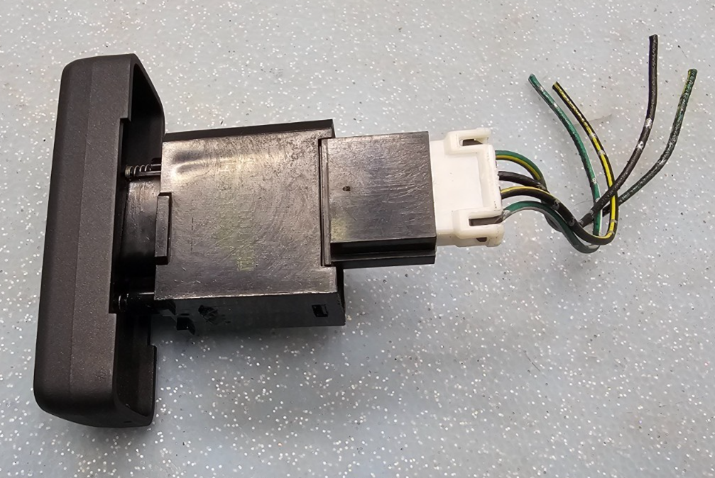 🔥06-11 Mitsubishi Endeavor Emergency Hazard Warning Light Lamp switch Assembly