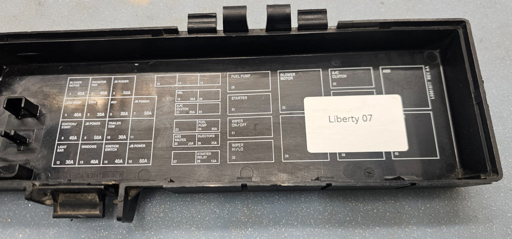 🔥05-07 Liberty Hood Engine Relay Fuse Box Body Control Module Junction Block 
