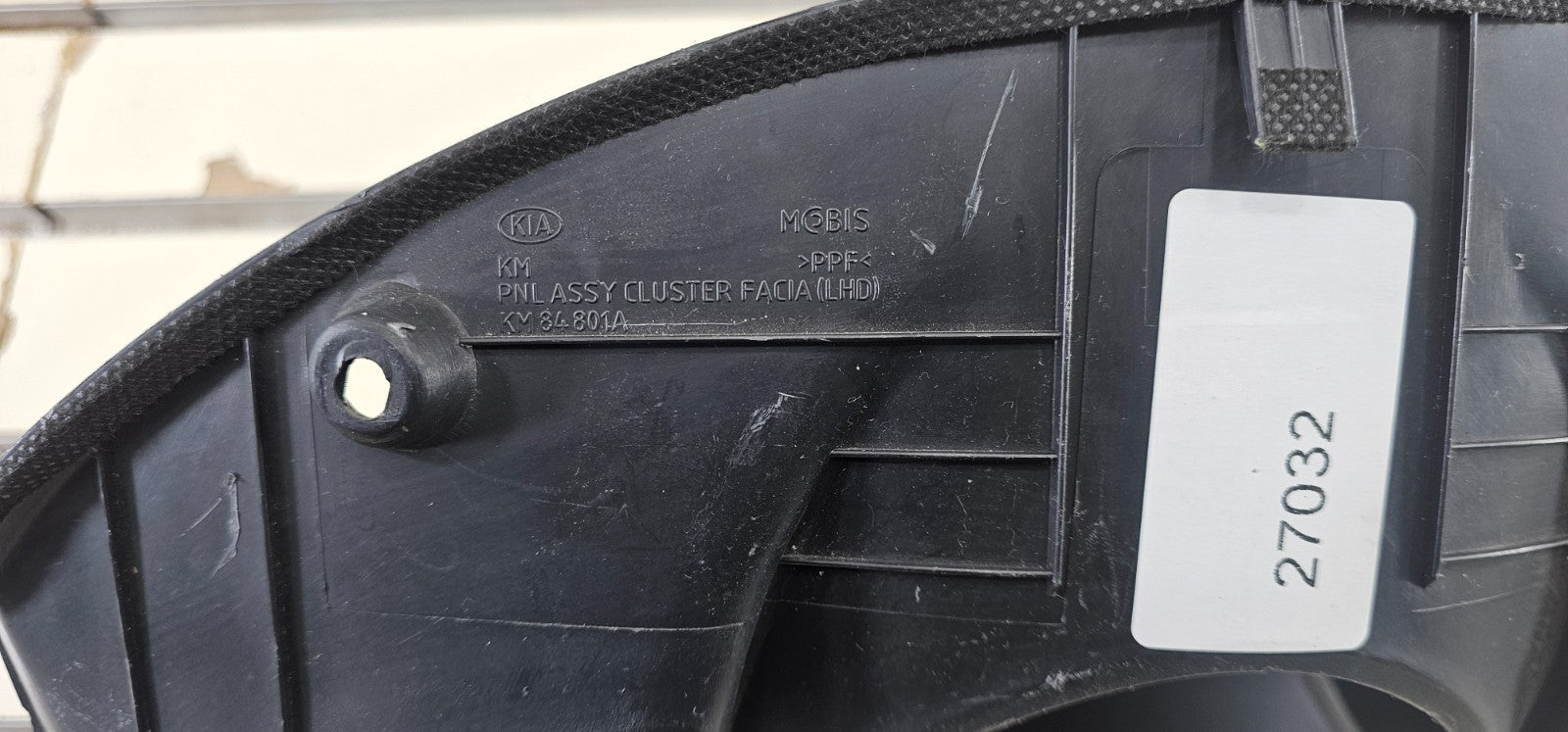 2005-2010 Kia Sportage Dash Instrument Panel Speedometer Cluster Bezel Trim OEM