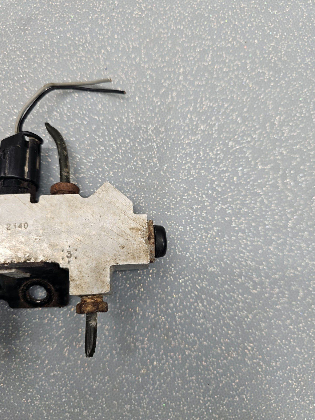 🔥1998-2001 DODGE RAM 1500 2500 & DAKOTA & DURANGO ABS BRAKE PROPORTIONING VALVE