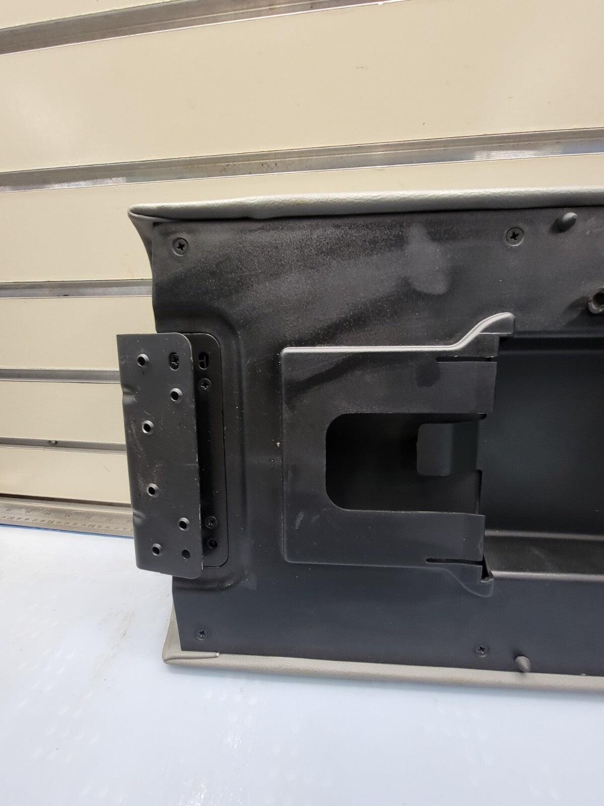 🔥2003-2006 FORD EXPEDITON CENTER CONSOLE ARMREST LID LIGHT GRAY LEATHER