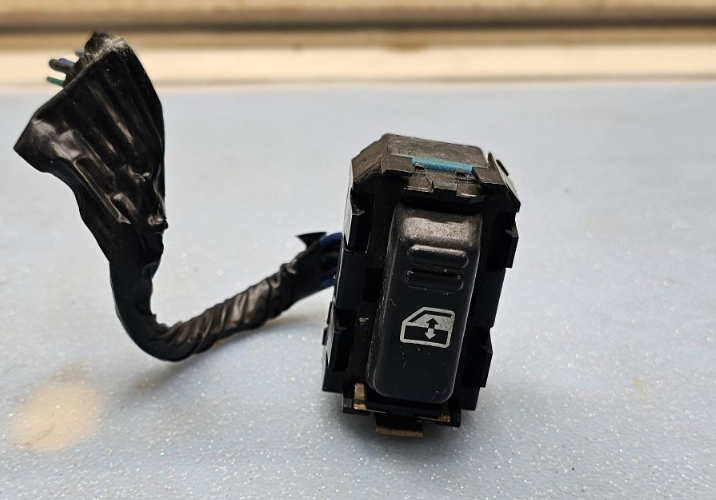 99-02 Chevy Silverado SIERRA Power Window Switch Lock REAR Left/Right Black WS3