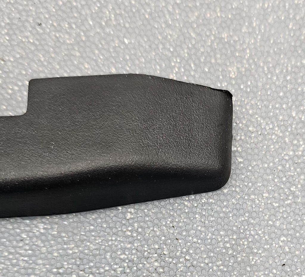 🔥2003-2011 Honda Element Side door interior Trim window Hinge Cover L or R OEM
