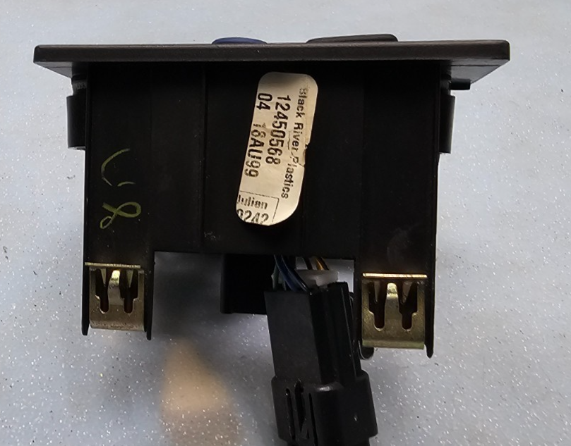 🔥2001-2003 GMC Yukon Denali OnStar Multi‑Function Dash Switch Panel OEM