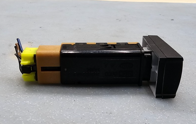 🔥09-12 HYUNDAI SANTA FE Rear Window Heating Heated Switch Button Assembly OEM