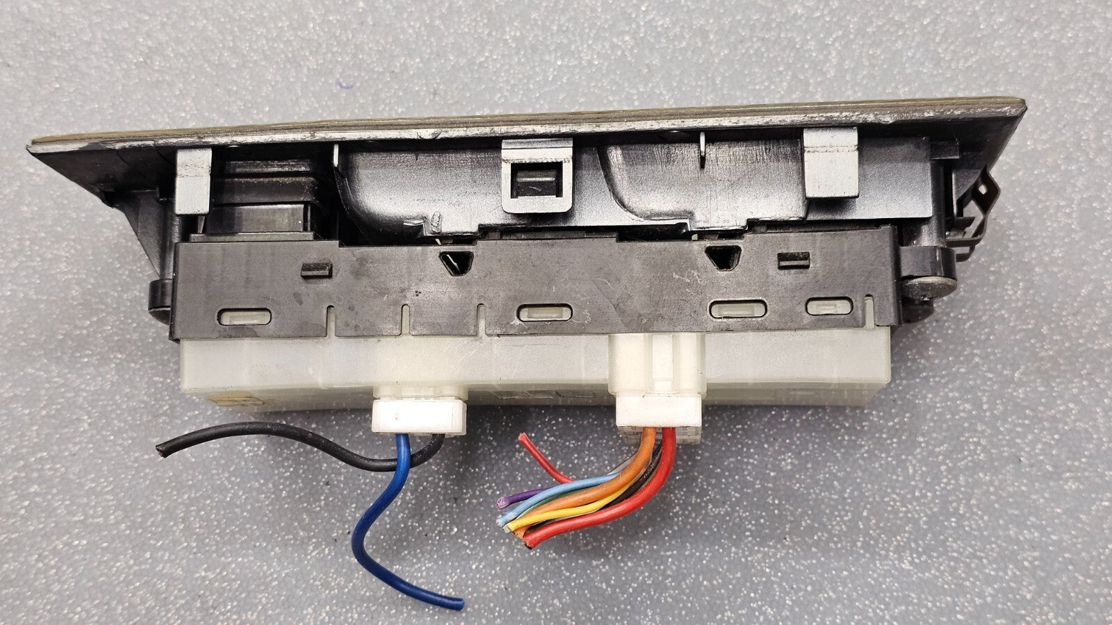 05-12 Nissan Pathfinder Left Driver Master Power Door Window Switch Lock Yellow