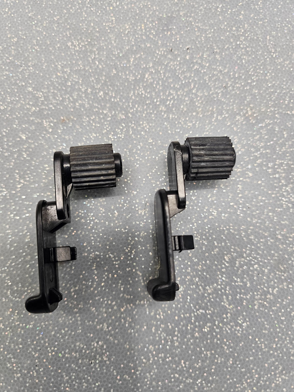 🔥02-06 Honda CR-V RSX Element Glove Box Latch Handle Lock STOPPERS RETAINERS