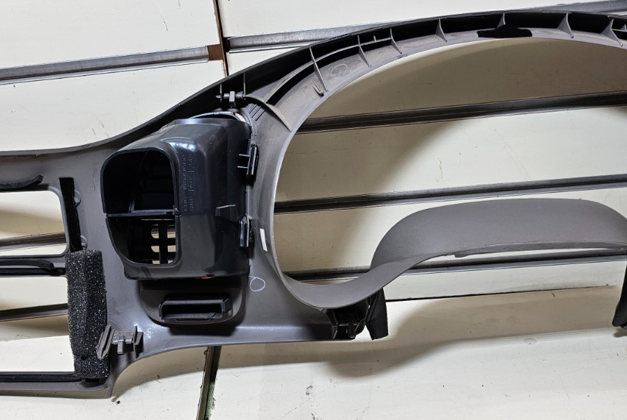 🔥95-05 Astro Safari Dash Instrument Cluster Speedometer Trim Bezel Gray