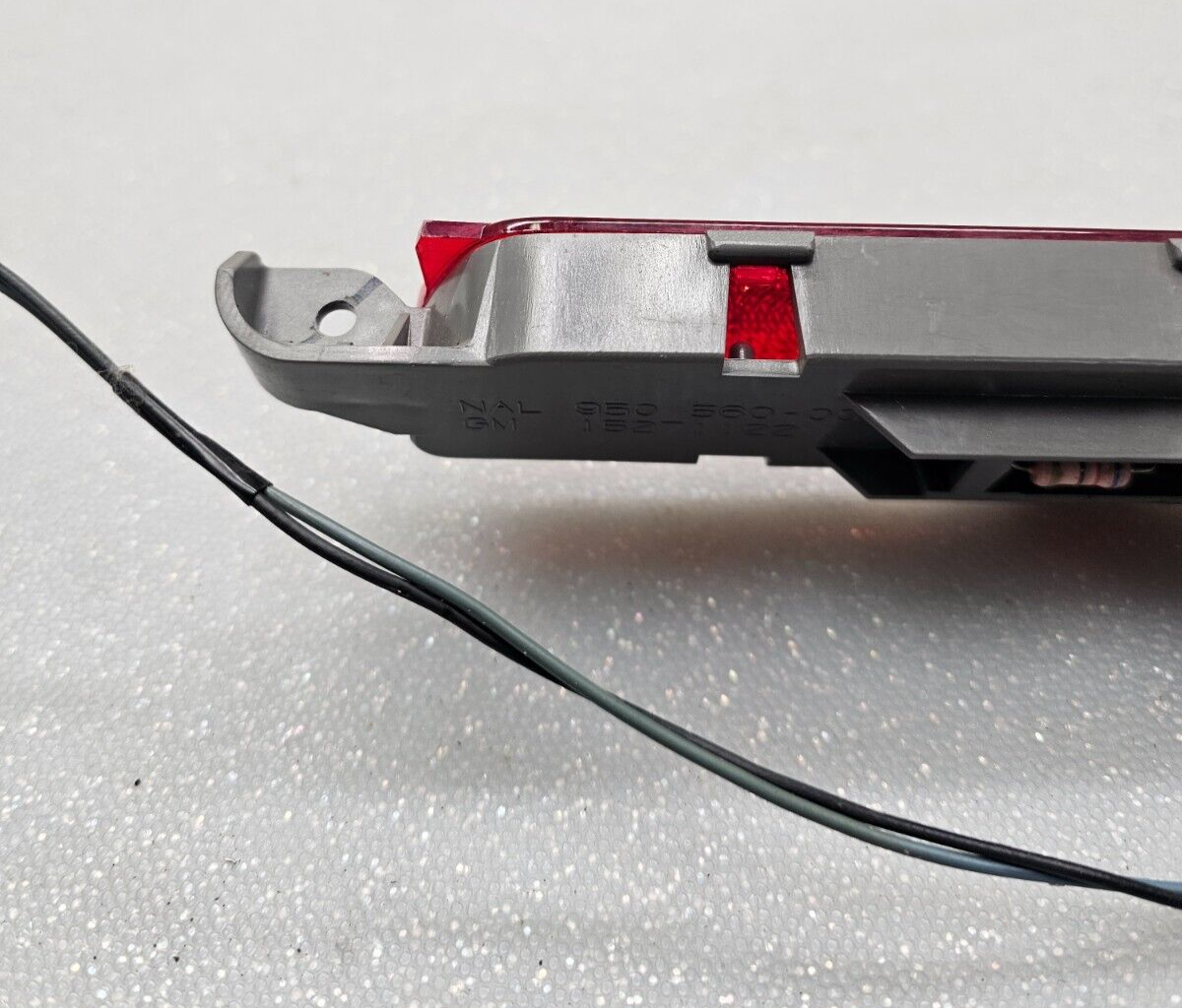 🔥2008-2012 Chevy Malibu Rear High Mount Third Brake Light Lamp Assembly Chrome