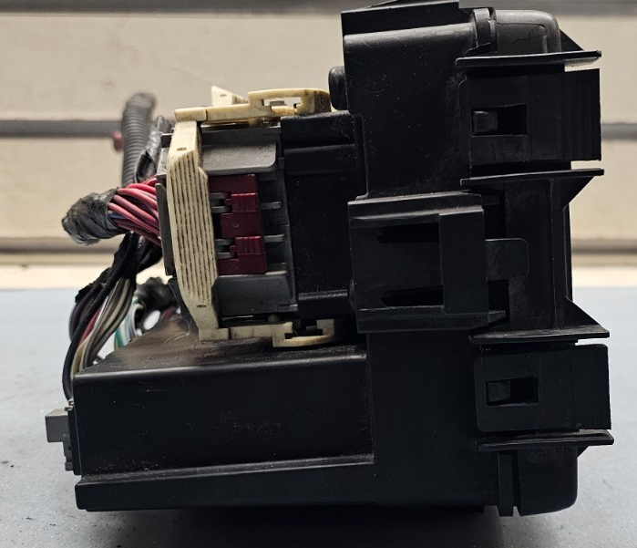 🔥08-09 Dodge Caliber Jeep Patriot Compass TIPM Power Module Relay Fuse Box OEM