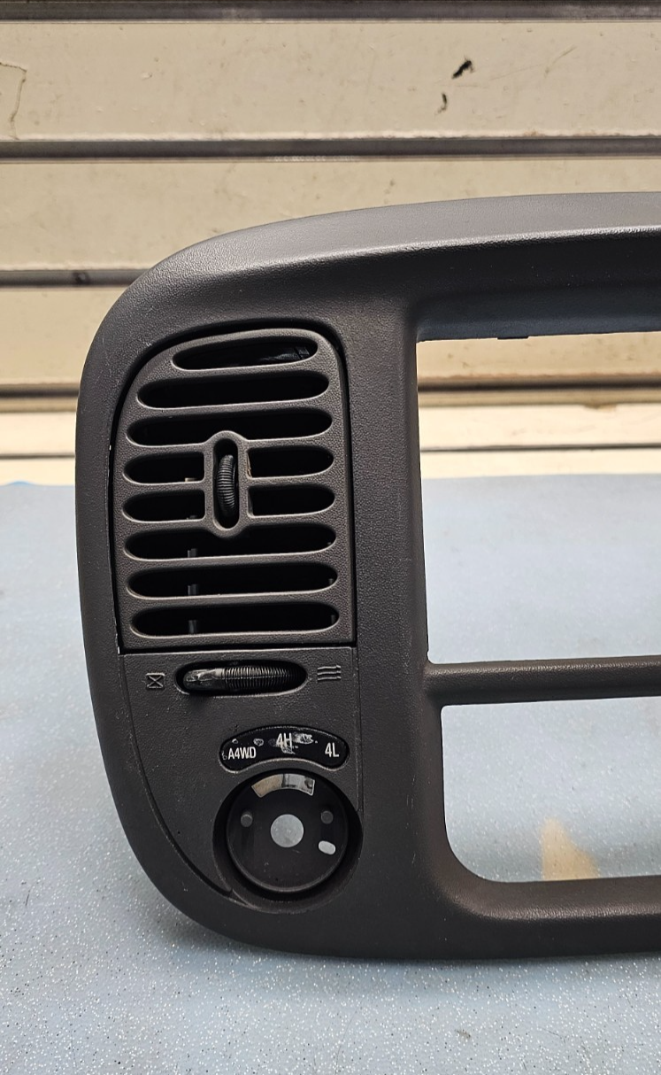 🔥97-03 Ford F-150 Dash Radio Stereo Climate BEZEL Trim Panel Line DK GRAY B1
