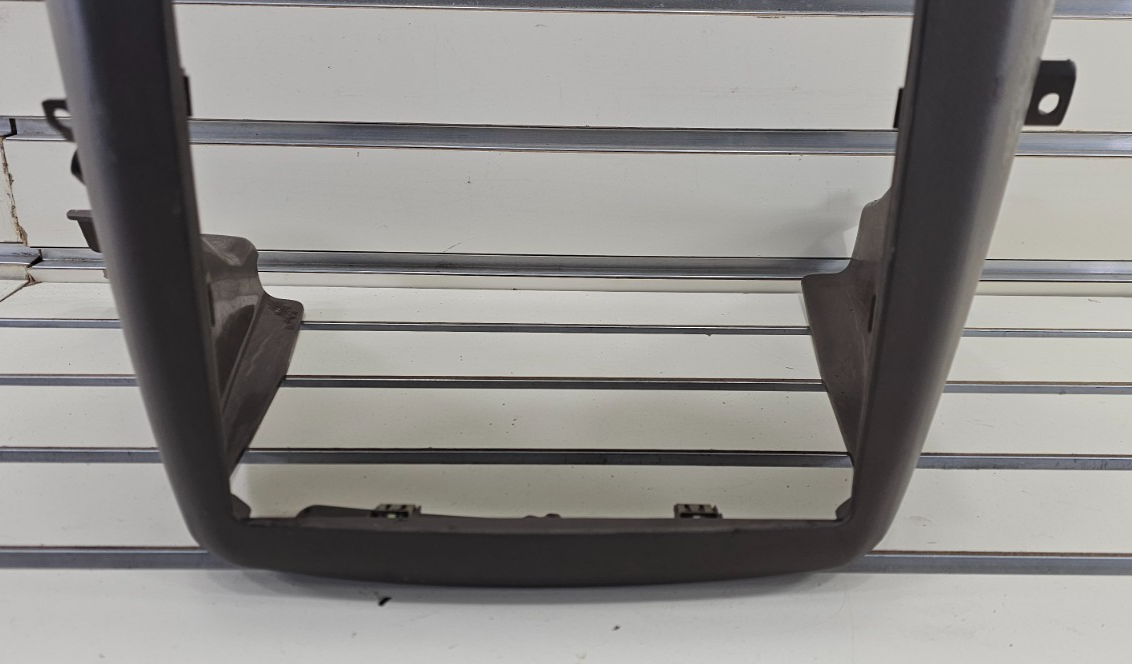 🔥04-07 Chevrolet MALIBU Dash Center RADIO BEZEL Climate Air Vents Trim TAN