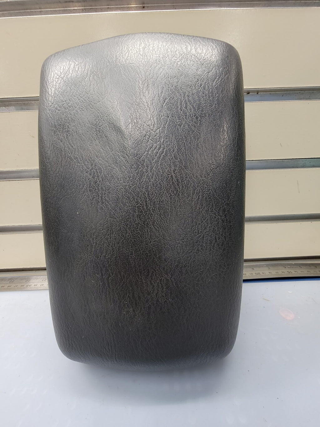 🔥2002-2007 Jeep Liberty Center Console Arm Rest Lid Black OEM