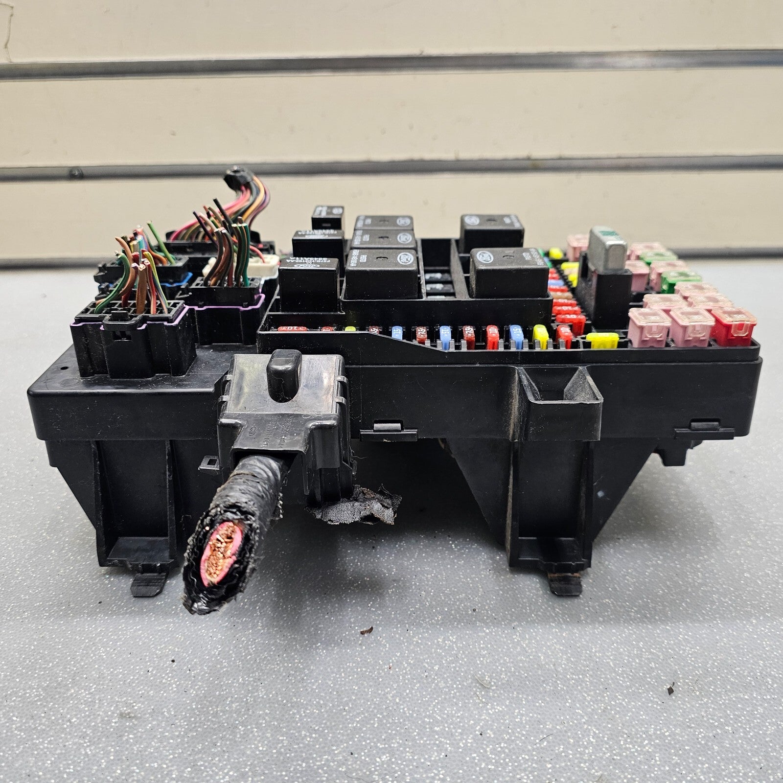 🔥2003-2006 FORD EXPEDITION LINCOLN NAVIGATOR FUSE BOX RELAY PANEL