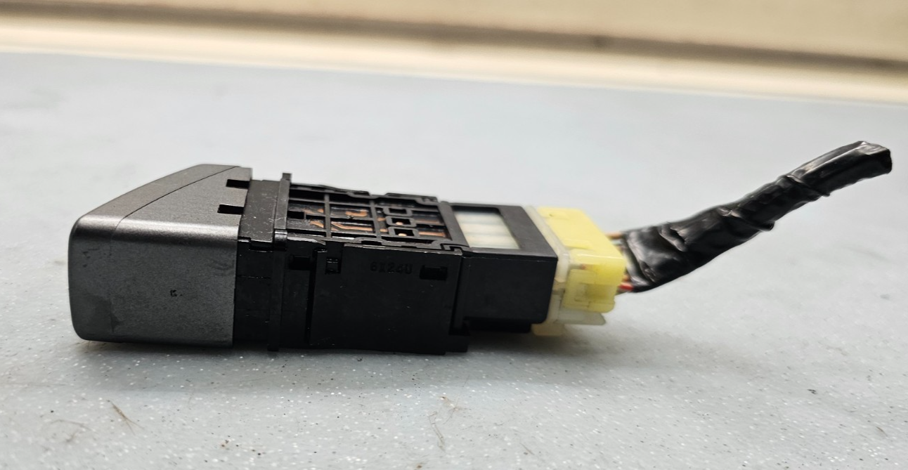 🔥03-08 Subaru Forester Emergency Light Hazard Switch Control Button Gray OEM