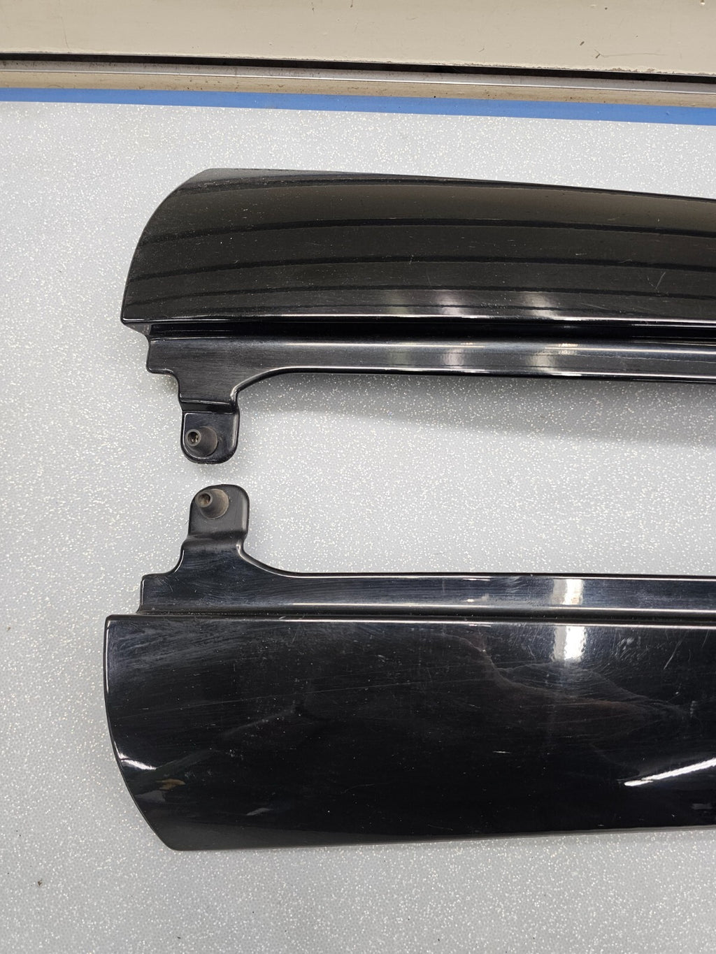 🔥2002-2009 Chevrolet TRAILBLAZER Rear Lift Gate Pillar Trim Molding BLACK SET 2