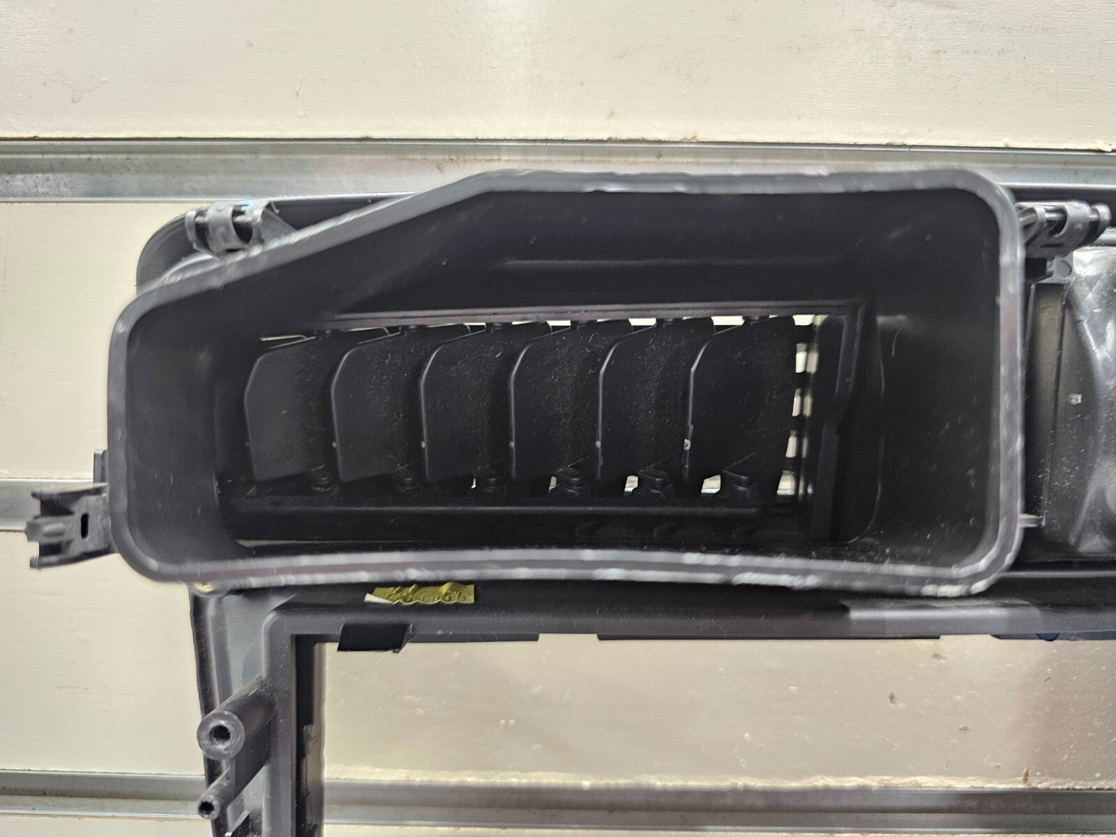 01-05 HONDA CIVIC DASH AM FM RADIO DISPLAY BEZEL CLIMATE CONTROL ASSEMBLY BLACK