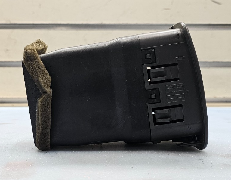 🔥99-06 Silverado Tahoe Dash Right Passenger Air Vent A/C AC HVAC Heater Black