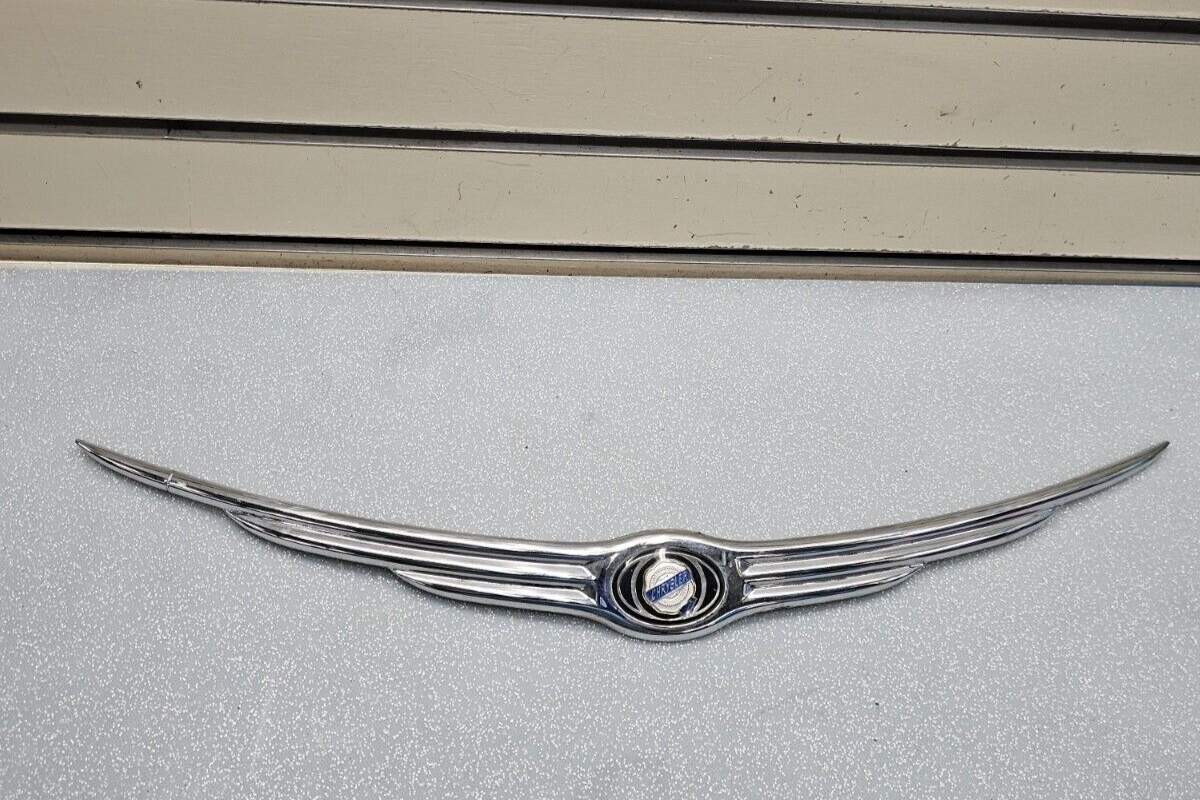 🔥01-05 Chrysler PT Cruiser Front Hood Wing Badge Emblem Symbol SCRIPT NAMEPLATE