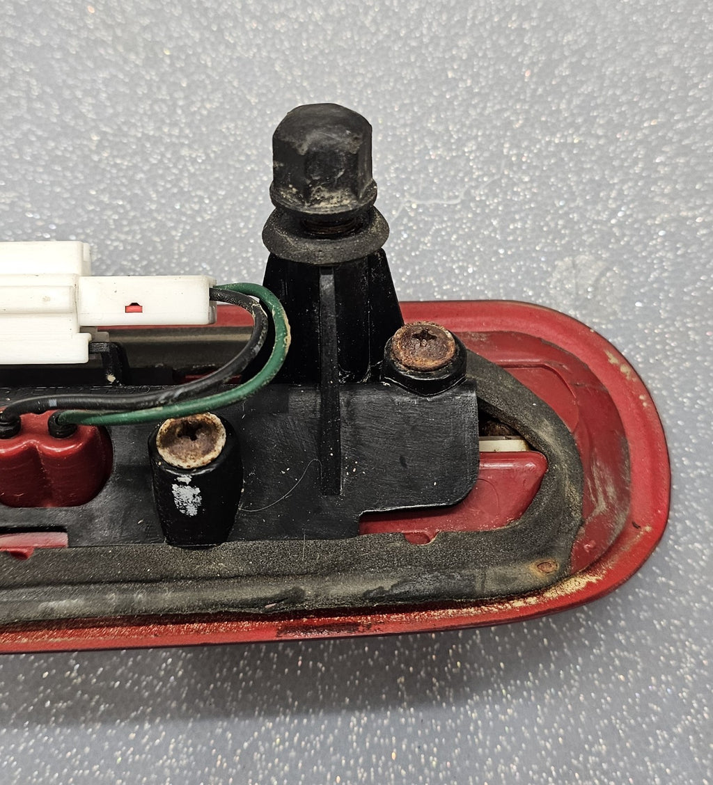 🔥2005-2009 Kia Sportage Rear LED 3rd Third Brake Light OEM