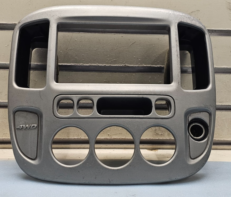 🔥2001-2007 FORD ESCAPE CENTER DASH RADIO A/C CLIMATE TRIM BEZEL Silver OEM