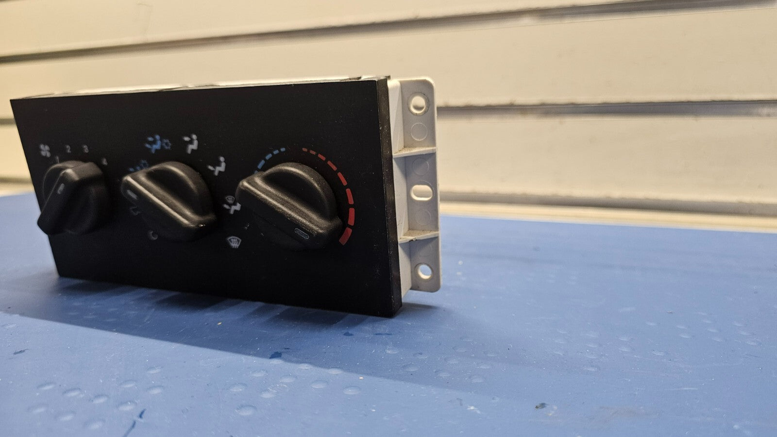 99-01 JEEP CHEROKEE DASH AC HEATER TEMPERATURE CLIMATE CONTROL UNIT CONDITIONER
