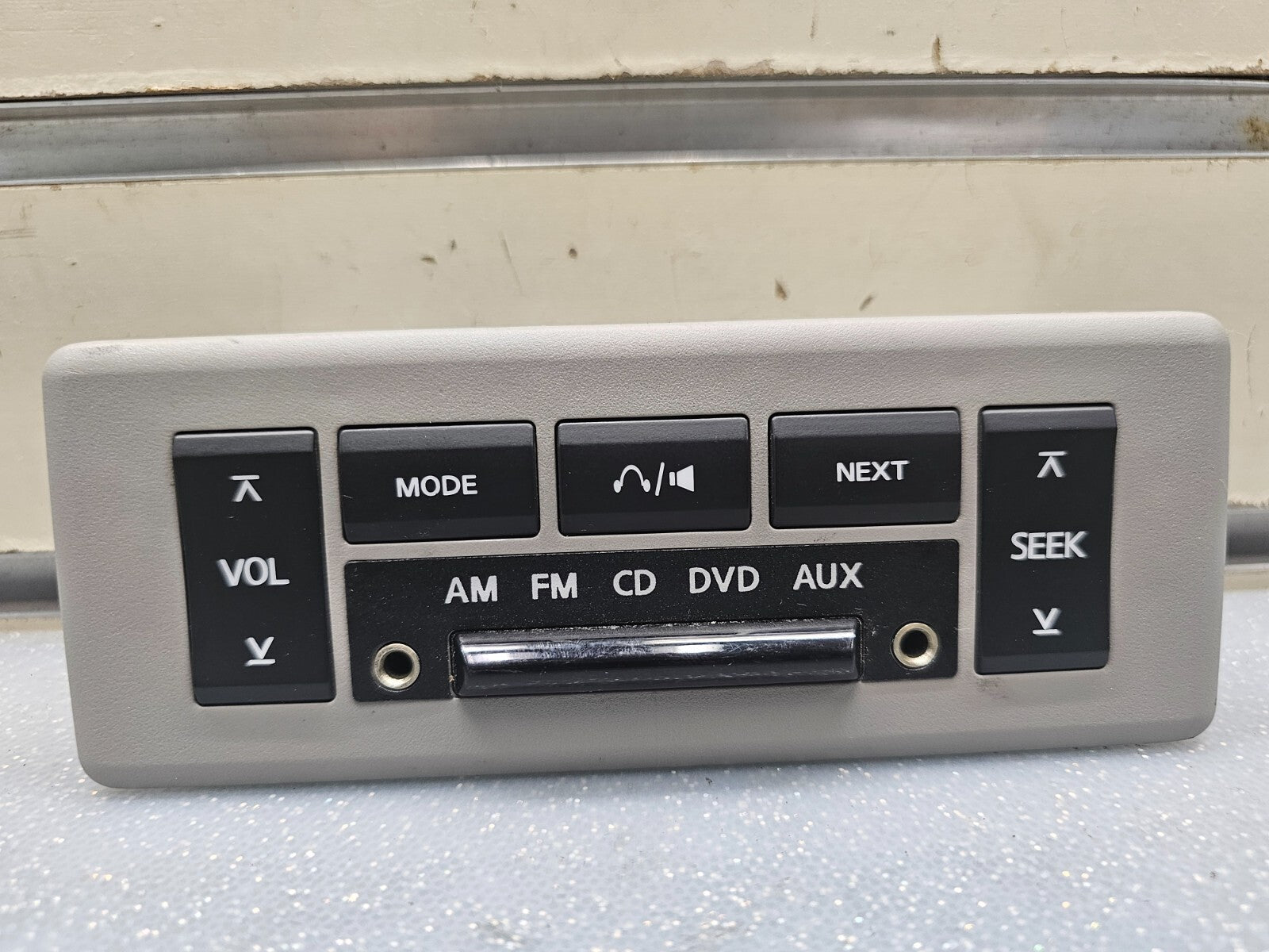 04-15 NISSAN TITAN REAR OVERHEAD ROOF AM FM CD DVD RADIO AUDIO CONTROL ASSEMBLY