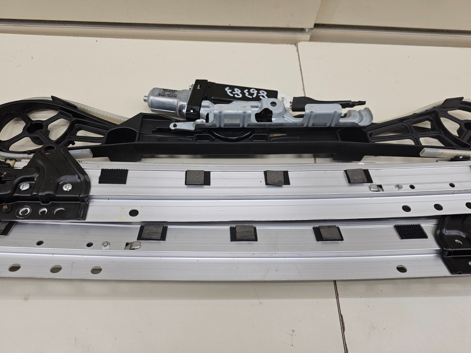🔥2005-2010 Scion TC Sunroof Transmission Motor Track Assembly OEM