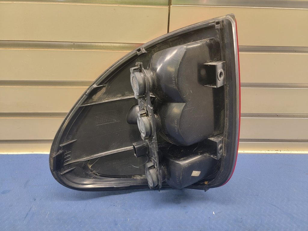 🔥2004-2007 Dodge Caravan Driver Left Tail Light Fits  OEM