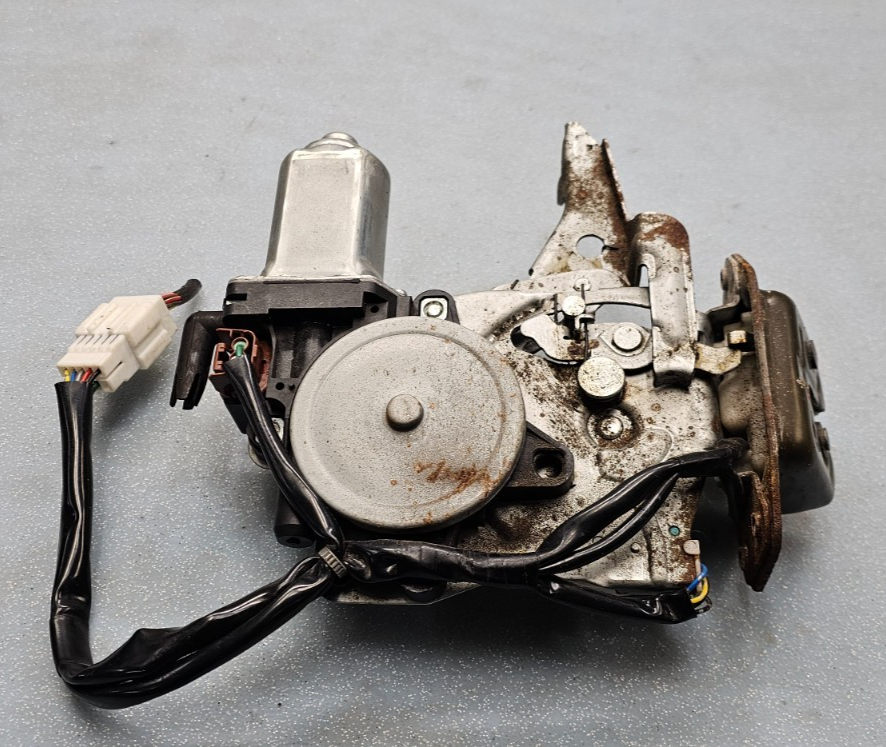 🔥03-15 NISSAN ARMADA INFINITI QX56 LIFTGATE LID LOCK LATCH ACTUATOR MOTOR POWER