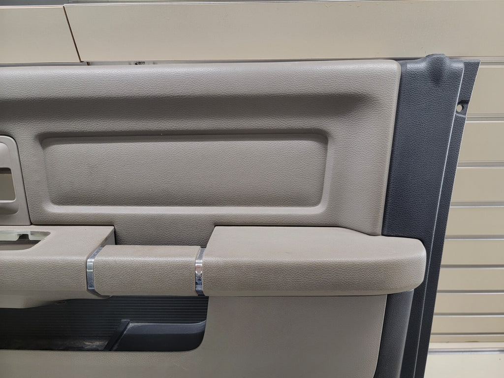🔥2012-2015 Dodge RAM Interior Door Panel Front right side passenger BLACK/TAN