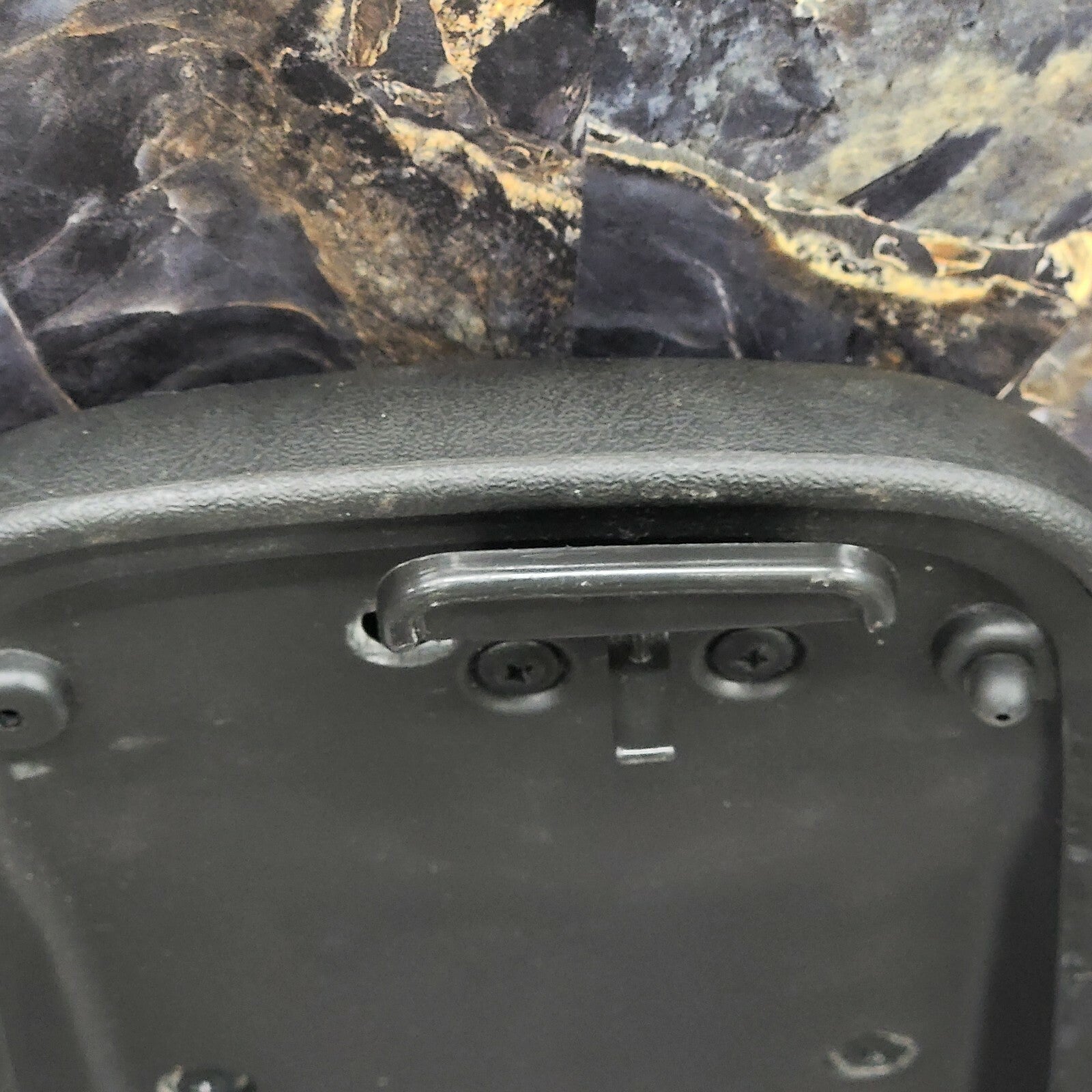 02-09 Chevy Trailblazer GMC ENVOY Center Console Armrest Lid Cover BLACK def L9