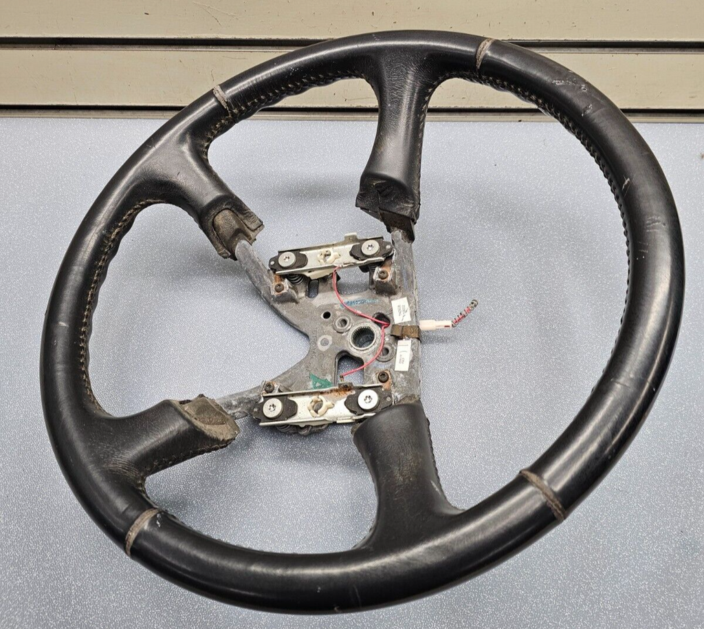 99-02 Chevy Silverado Tahoe Suburban Blazer SONOMA Steering Wheel Leather black