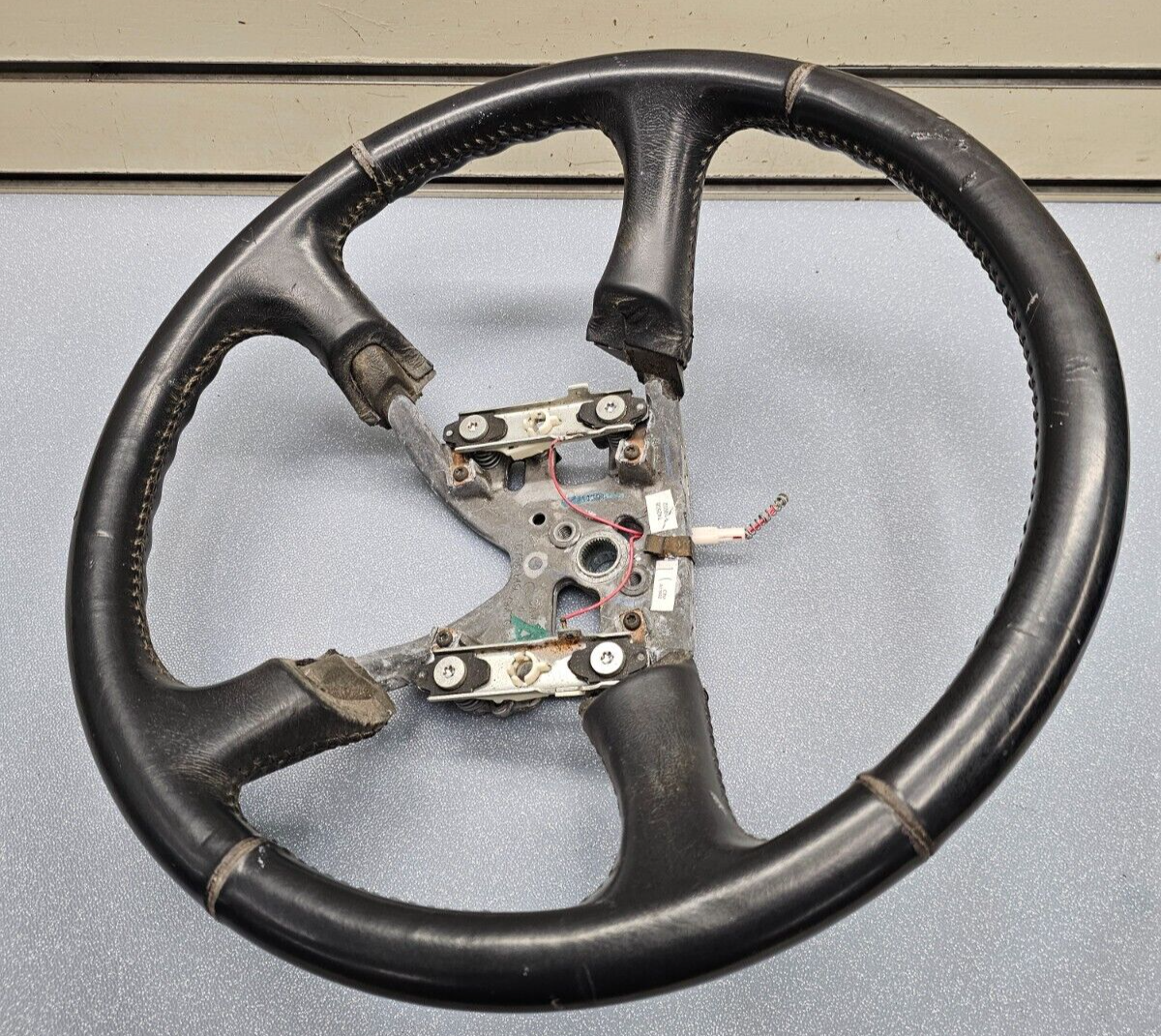 99-02 Chevy Silverado Tahoe Suburban Blazer SONOMA Steering Wheel Leather black