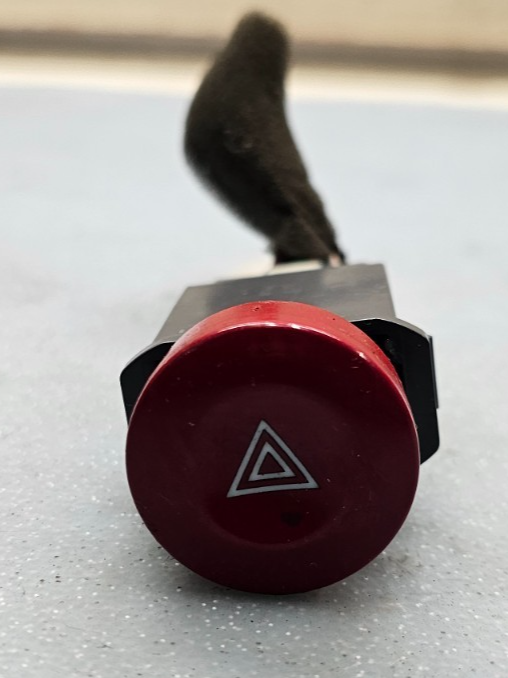 🔥2004-2008 CHEVROLET AVEO HAZARD EMERGENCY SWITCH CONTROL BUTTON OEM