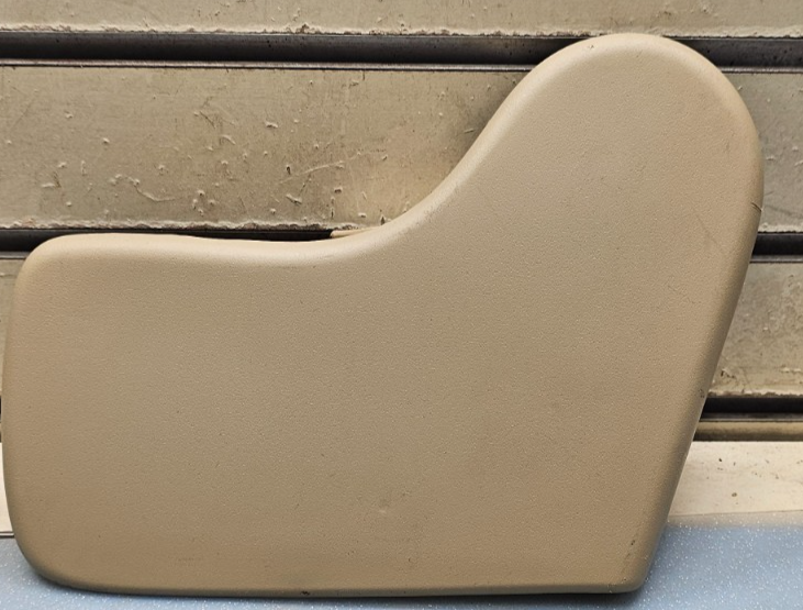 🔥07-14 Tahoe Suburban Yukon RH Passenger Front Seat Buckle Trim Cover TAN