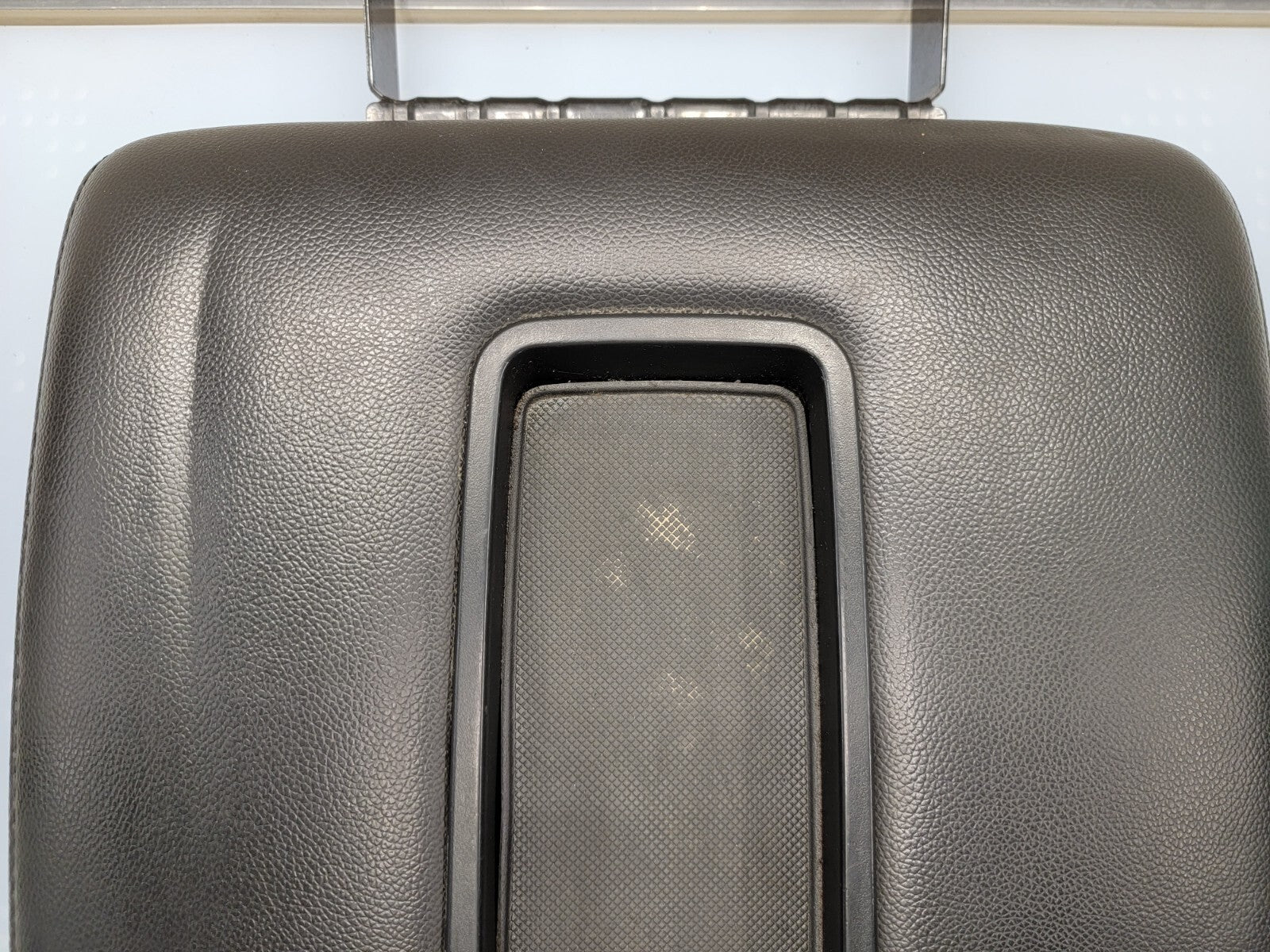 🔥07-13 Chevy Tahoe, Suburban, Yukon Leather Console Lid Armrest Cover BLACK JS5