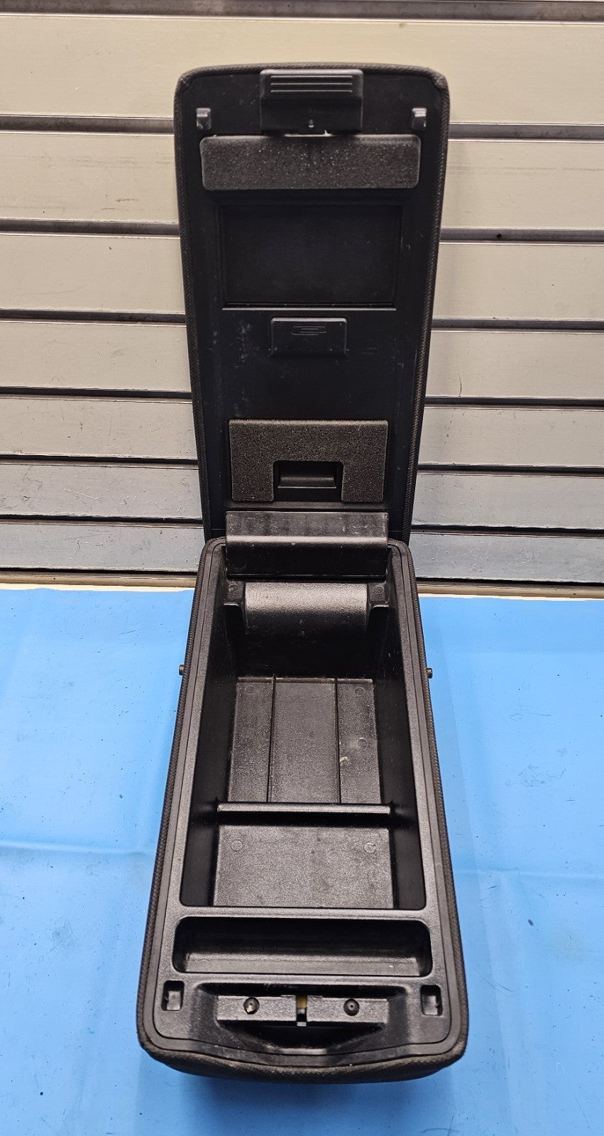 🔥98-04 Ford RANGER Center Console Jump Seat ARMREST Lid BLACK JS2
